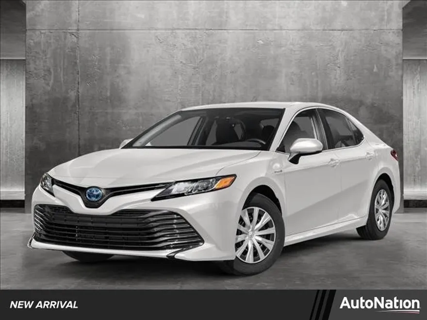 2018 Toyota Camry Hybrid LE photo 1