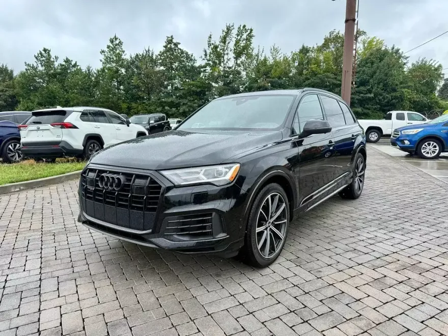 2022 Audi Q7 55 Prestige photo 1