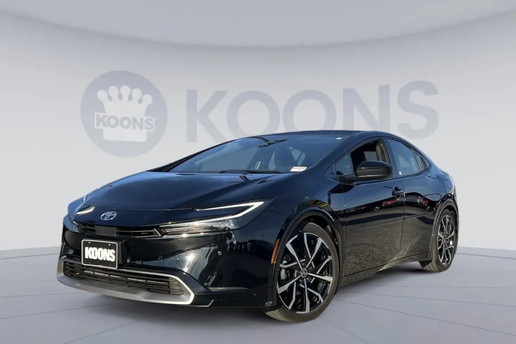 2024 Toyota Prius Prime SE photo 1