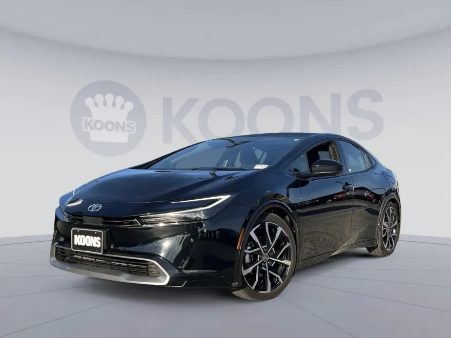 2024 Toyota Prius Prime SE photo 1