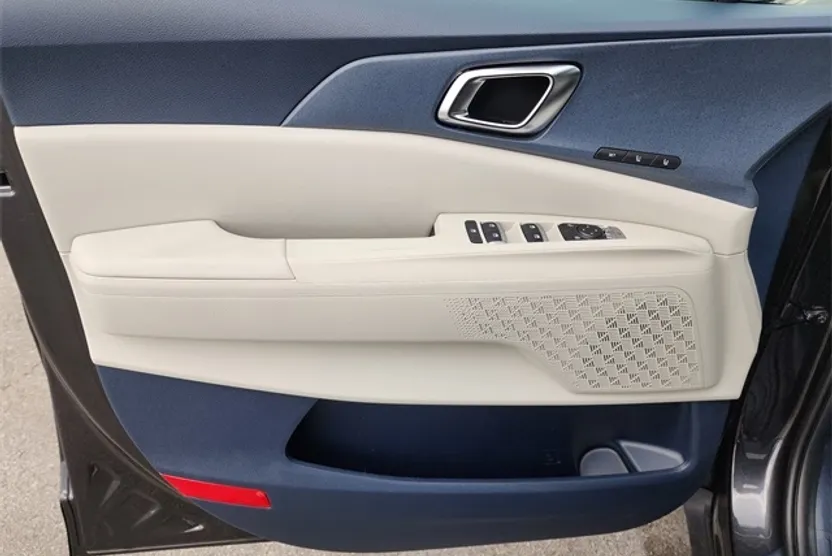 2026 Kia Carnival EX photo 1