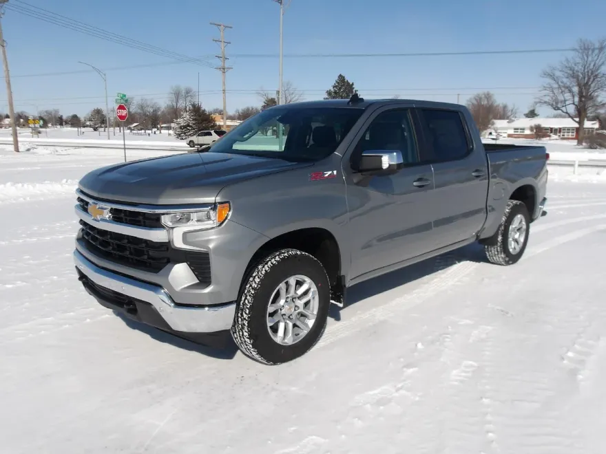 2025 Chevrolet Silverado 1500 LT photo 1