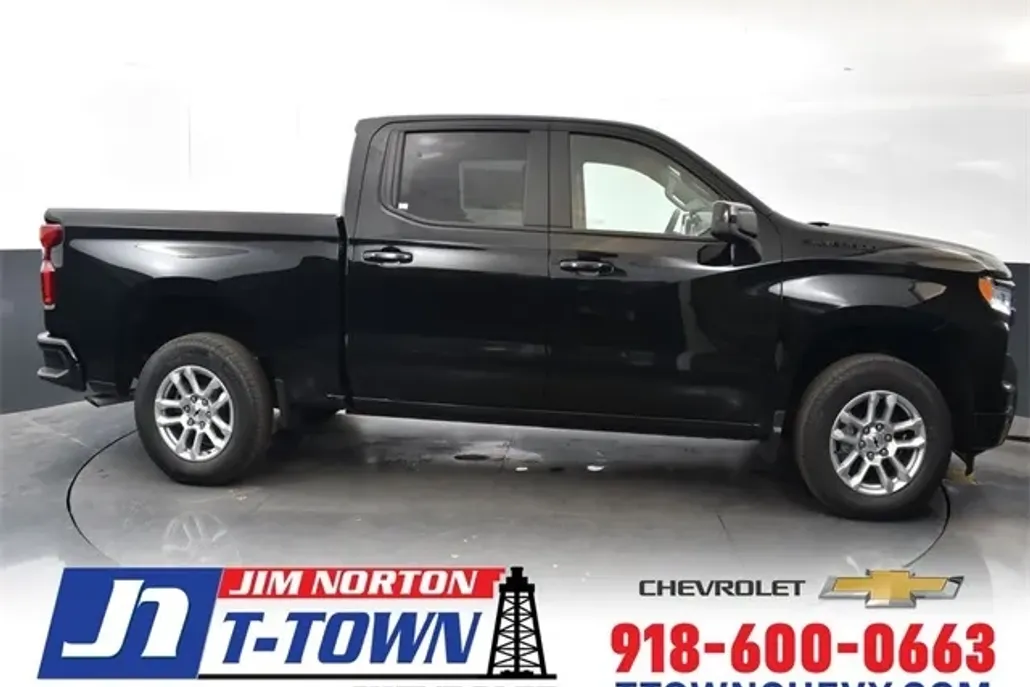2025 Chevrolet Silverado 1500 RST photo 1