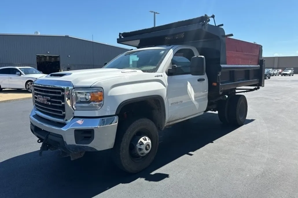 2017 Gmc Sierra Base photo 1