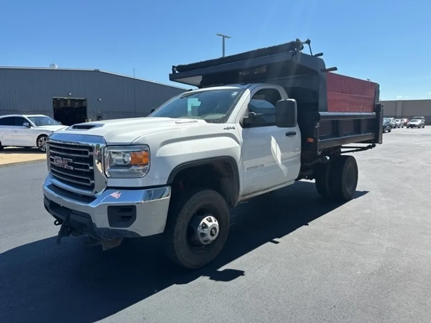 2017 Gmc Sierra Base photo 1