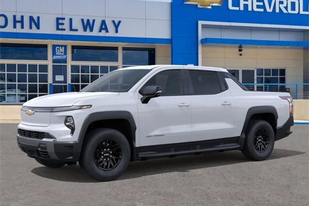2026 Chevrolet Silverado photo 1