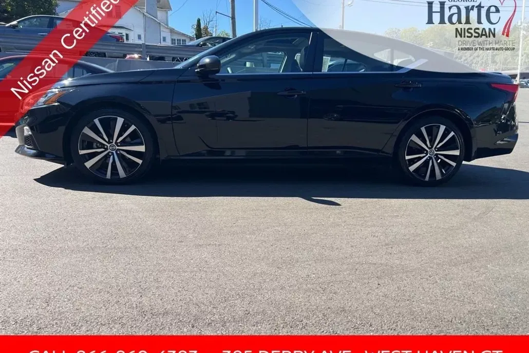 2021 Nissan Altima 2.5 SR photo 1