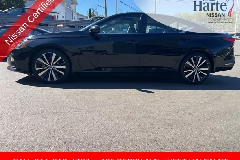 2021 Nissan Altima 2.5 SR photo 1