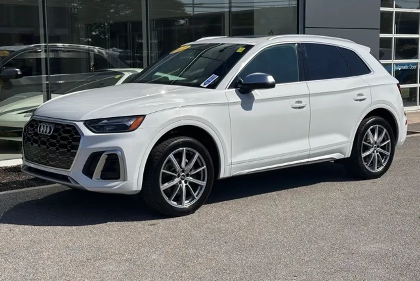 2022 Audi SQ5 Premium Plus photo 1