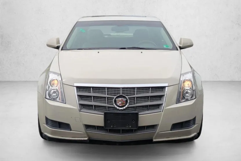 2010 Cadillac CTS Luxury photo 1