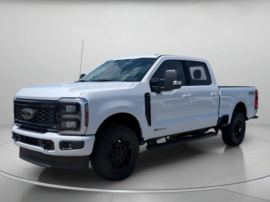 2025 Ford F-250 XLT photo 1