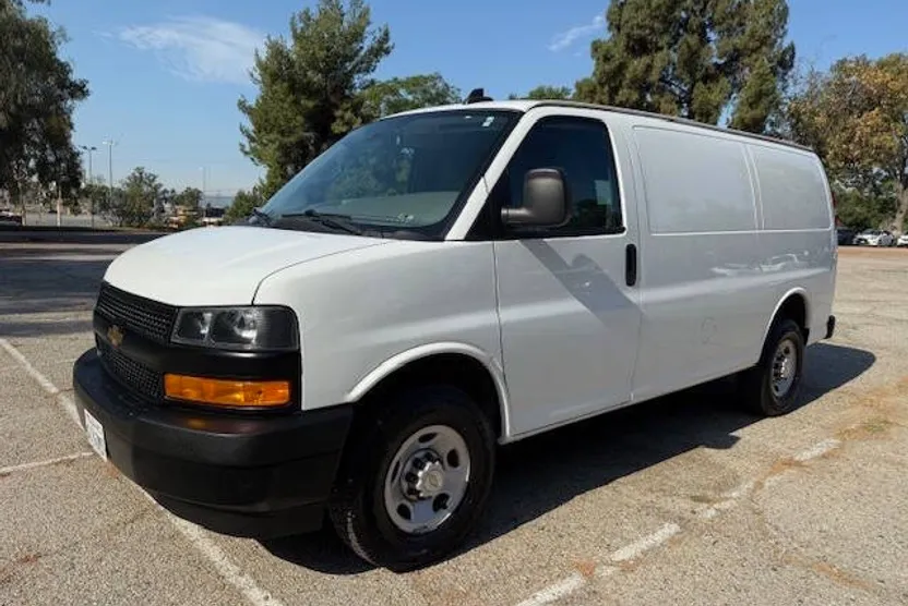 2022 Chevrolet Express 3500 Cargo Van photo 1