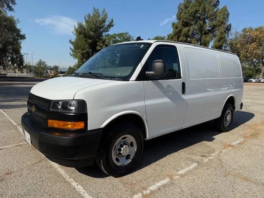2022 Chevrolet Express 3500 Cargo Van photo 1