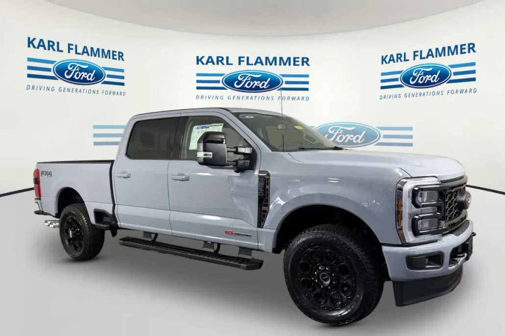 2025 Ford F-250 Lariat photo 1