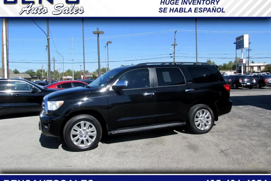 2013 Toyota Sequoia photo 1