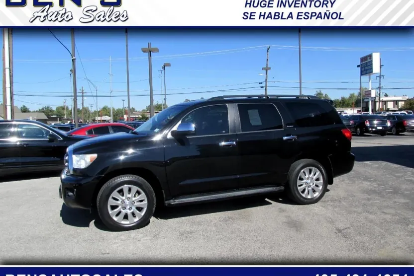 2013 Toyota Sequoia photo 1