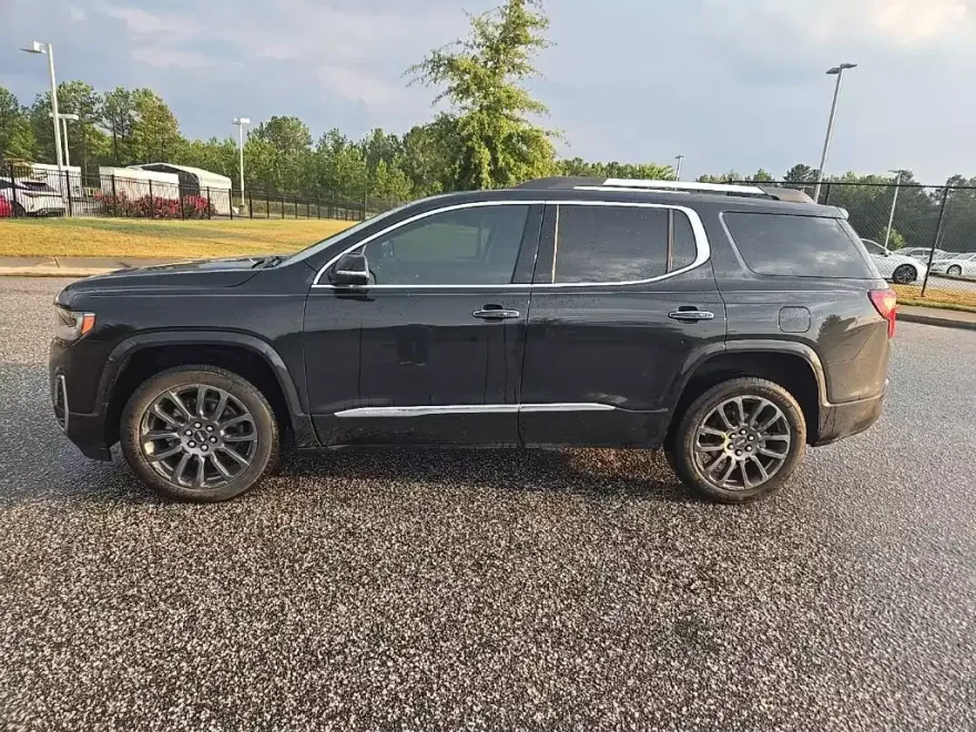 2023 Gmc Acadia Denali photo 1