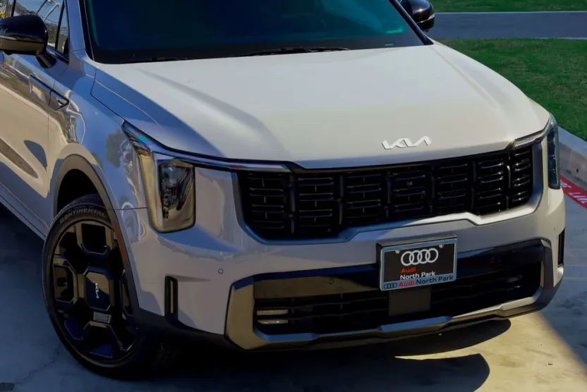 2024 Kia Sorento X-Line SX Prestige photo 1