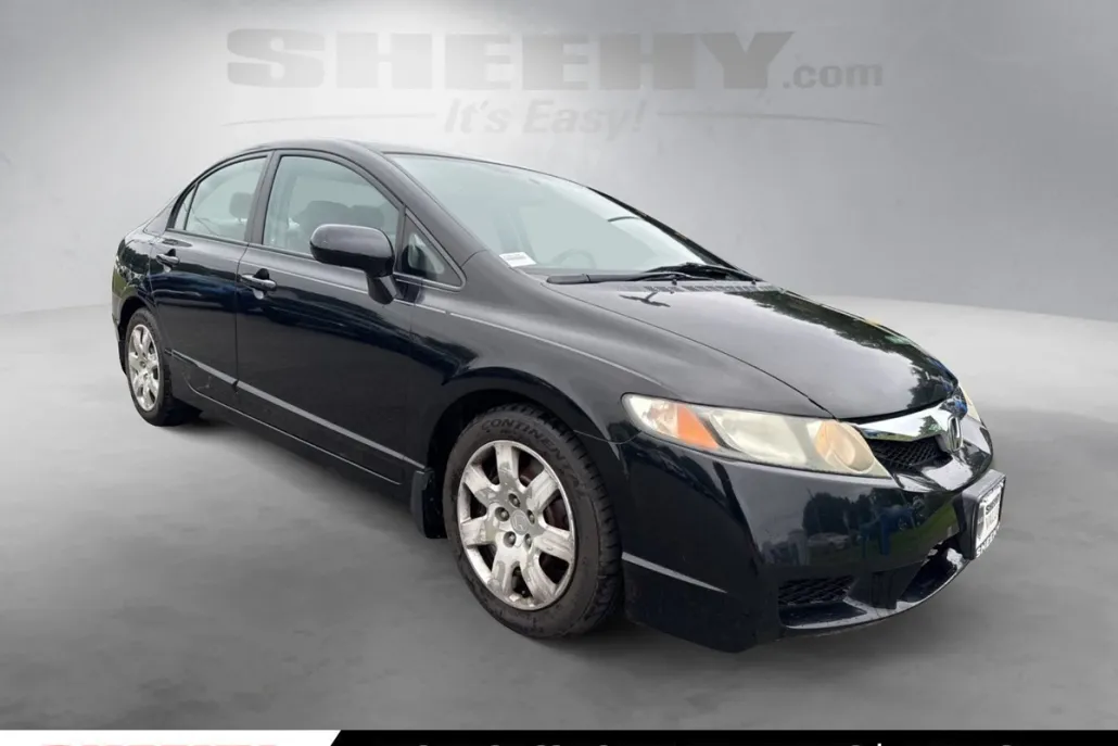 2010 Honda Civic LX photo 1
