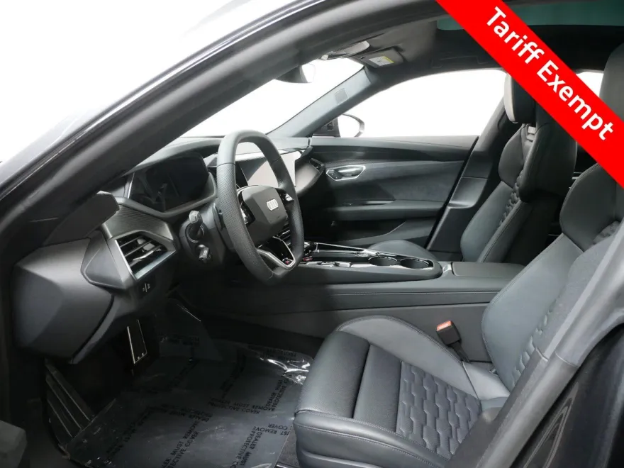 2025 Audi e-tron GT Premium Plus photo 2