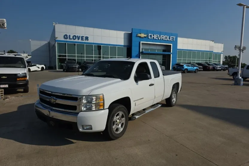 2008 Chevrolet Silverado 1500 LT1 photo 1