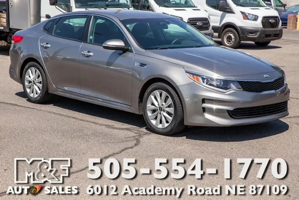 2018 Kia Optima LX photo 1