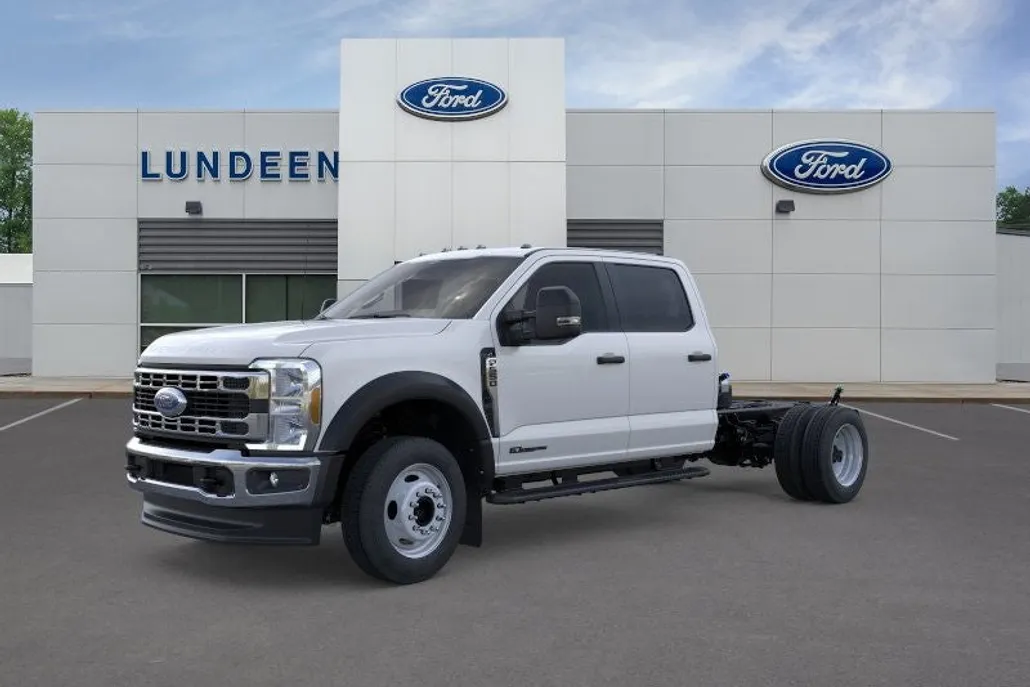 2025 Ford F-550 XL photo 1
