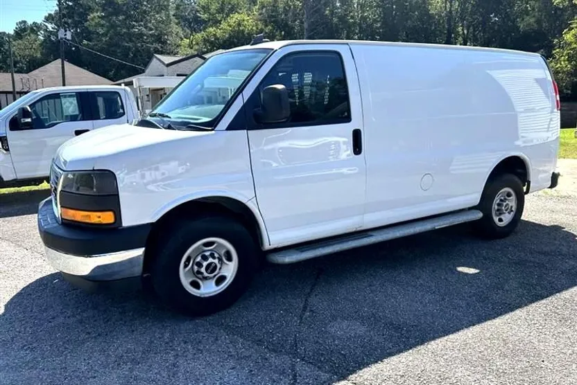 2023 Gmc Savana 2500 Cargo photo 1