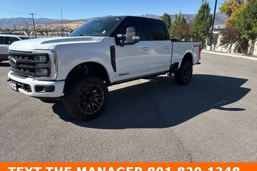 2024 Ford F-350 Lariat photo 1