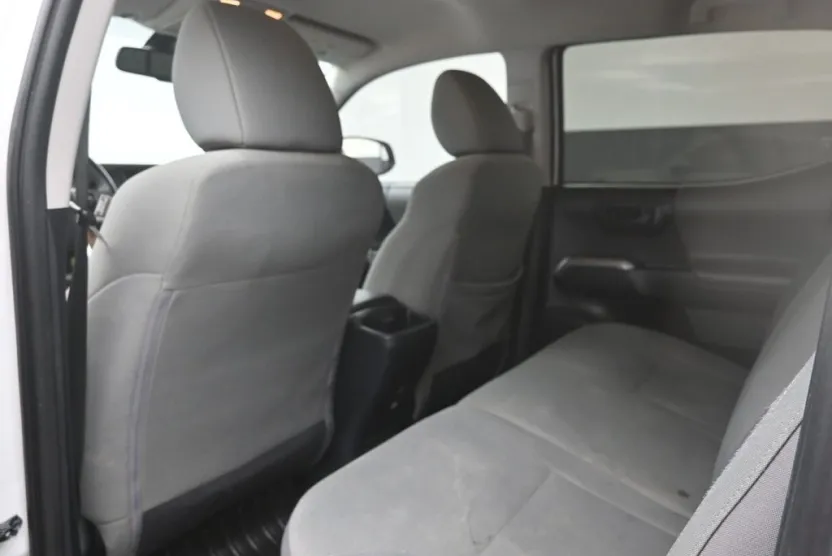 2018 Toyota Tacoma SR5 photo 1