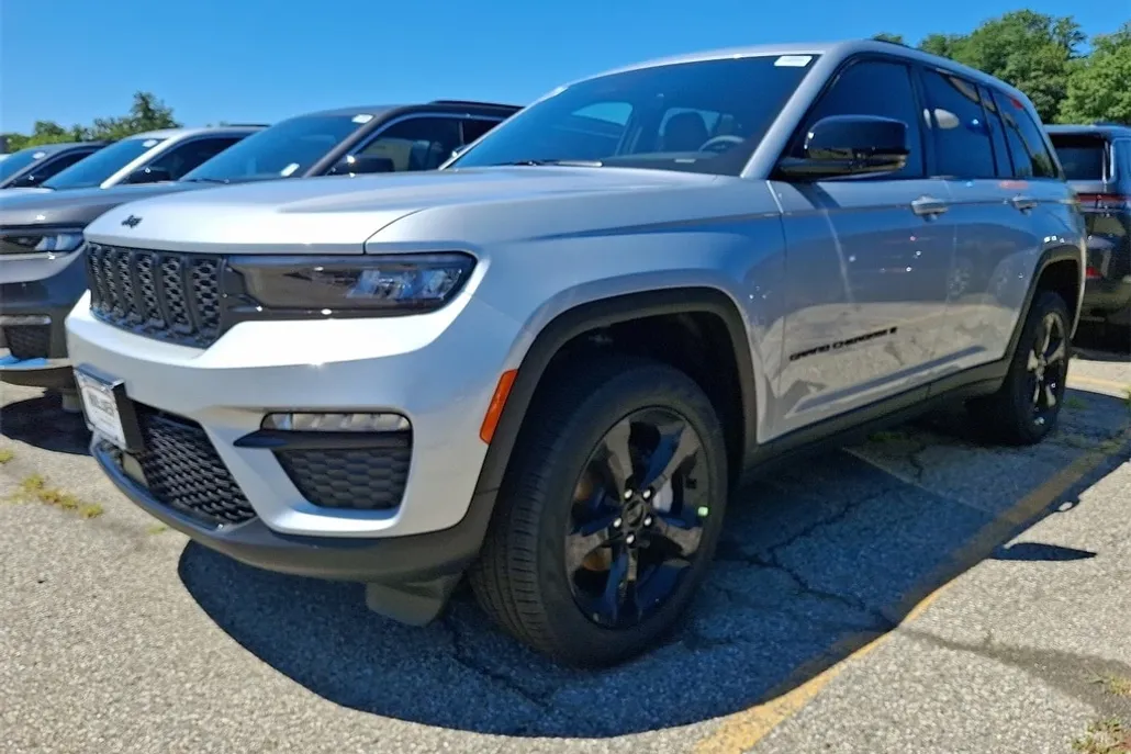 2025 Jeep Grand Cherokee Limited photo 1