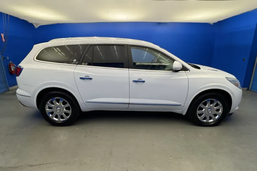 2016 Buick Enclave Leather photo 1