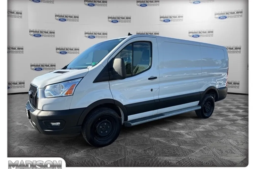 2022 Ford Transit photo 1