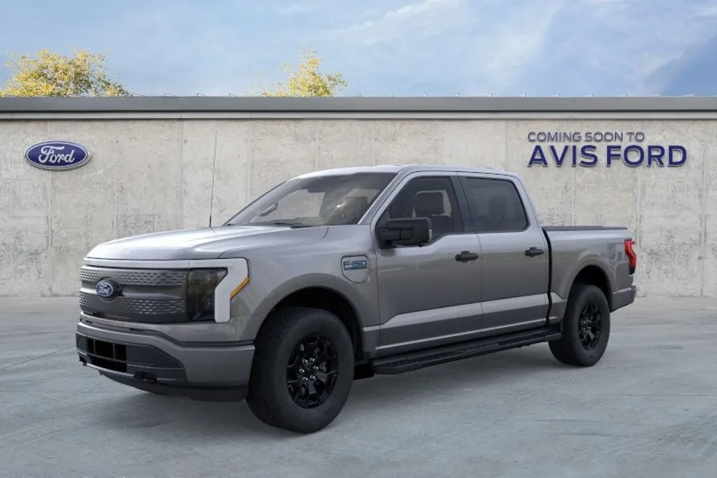 2025 Ford F-150 Lightning XLT photo 1