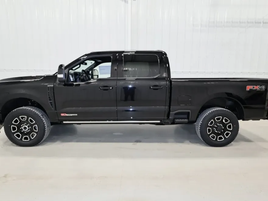 2025 Ford F-350 photo 1