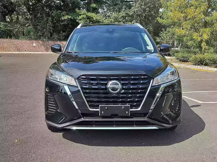 2021 Nissan Kicks SV photo 1