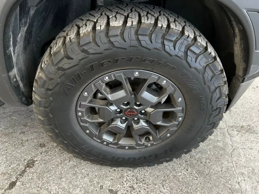 2022 Nissan Frontier PRO-X photo 1