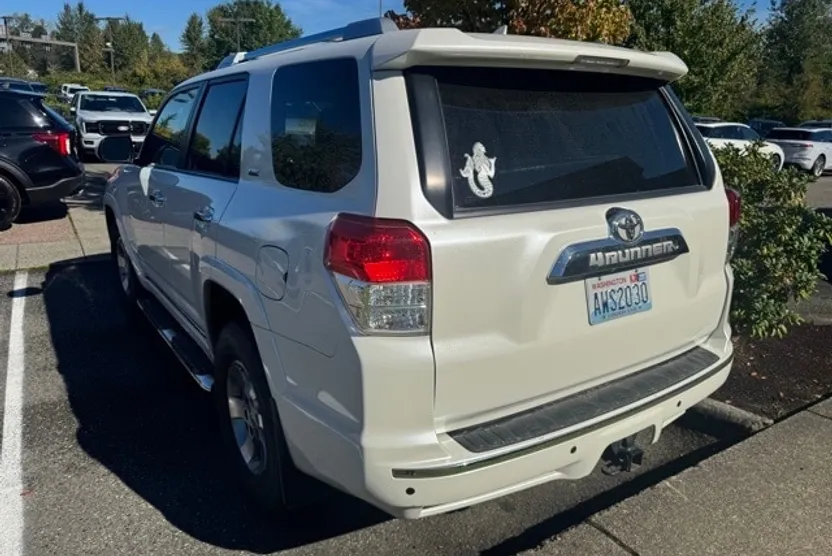 2013 Toyota 4Runner photo 1