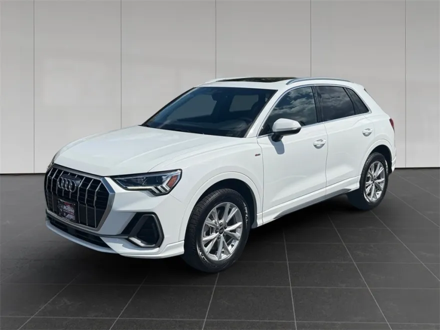 2023 Audi Q3 45 TFSI S line Premium photo 1