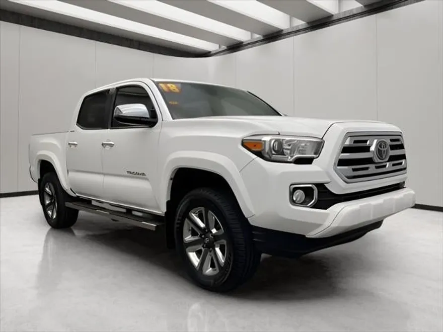 2018 Toyota Tacoma Limited photo 1