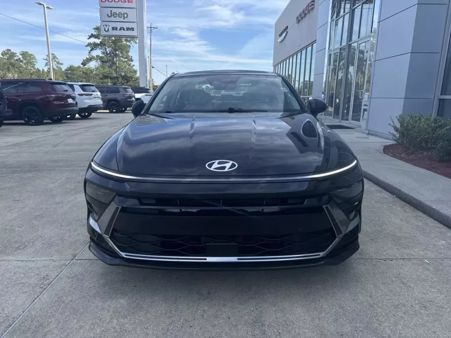 2024 Hyundai Sonata SEL photo 1