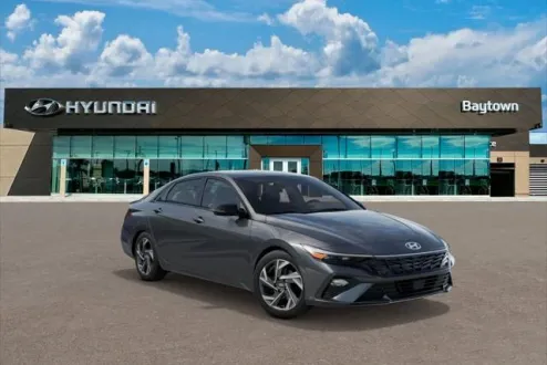 2025 Hyundai Elantra SEL Sport photo 2