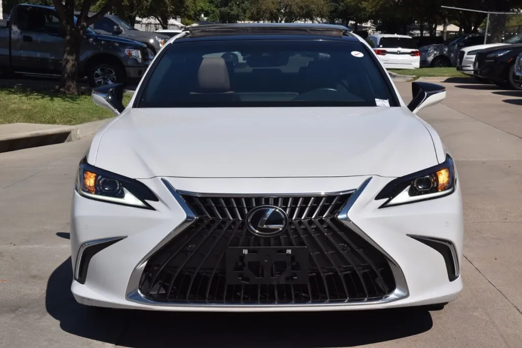 2022 Lexus ES 350 photo 1