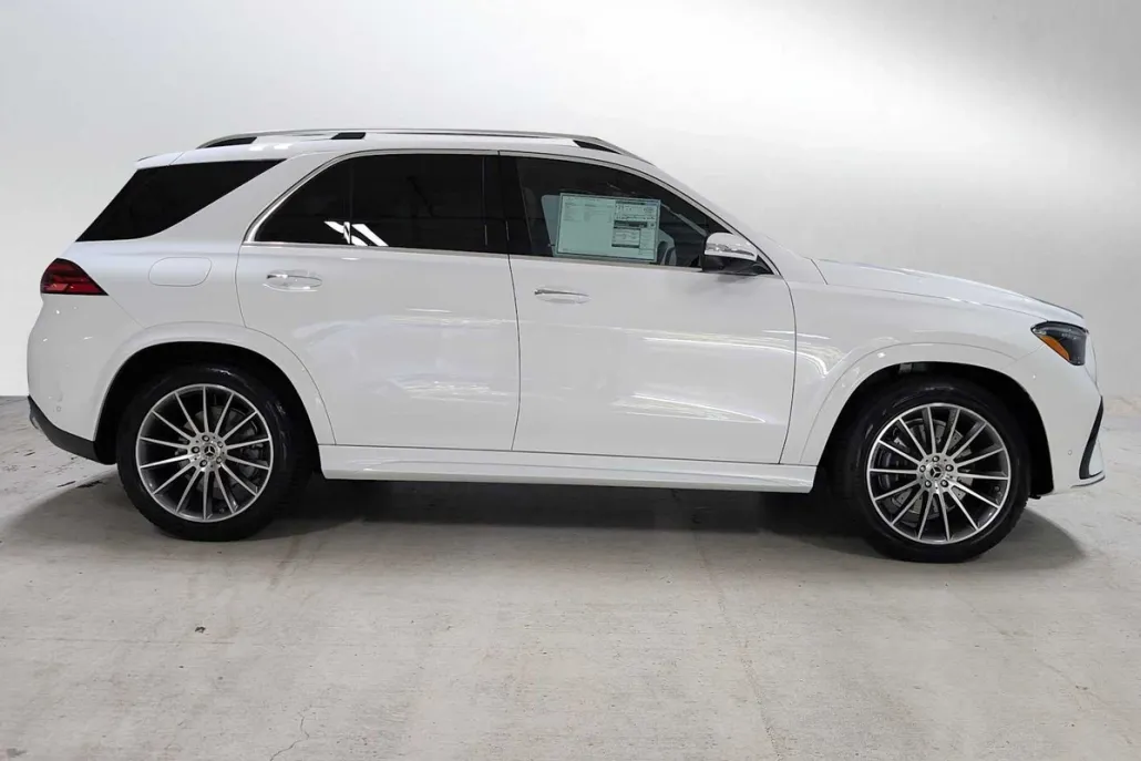 2026 Mercedes Benz GLE 450 4MATIC photo 1
