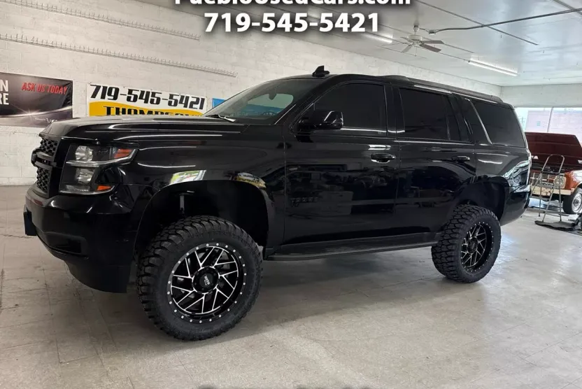 2018 Chevrolet Tahoe LT photo 1