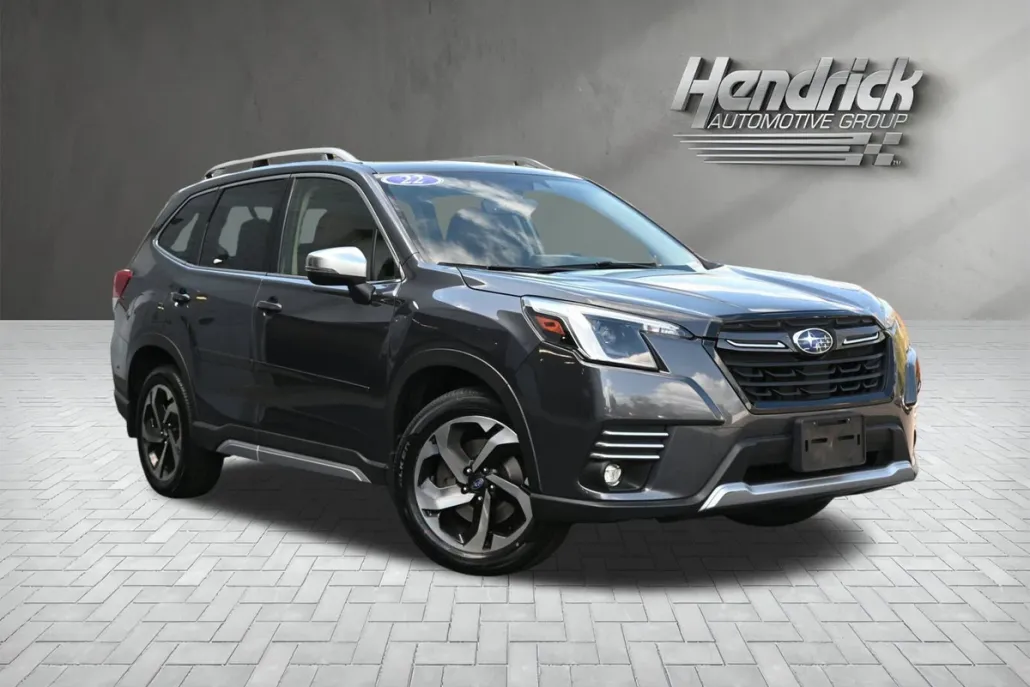 2022 Subaru Forester Touring photo 1