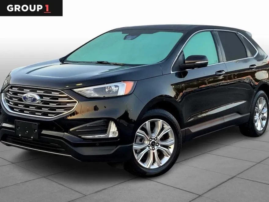 2023 Ford Edge Titanium photo 1