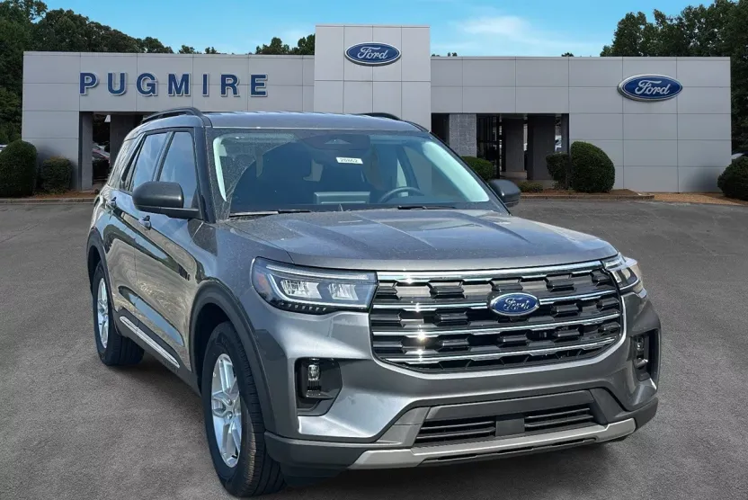 2025 Ford Explorer photo 1