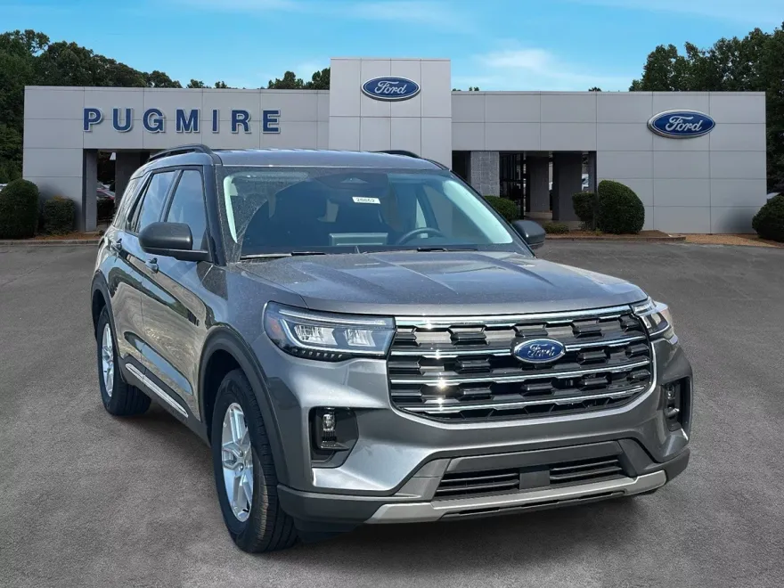 2025 Ford Explorer photo 1