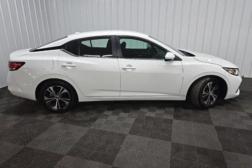 2023 Nissan Sentra SV photo 1